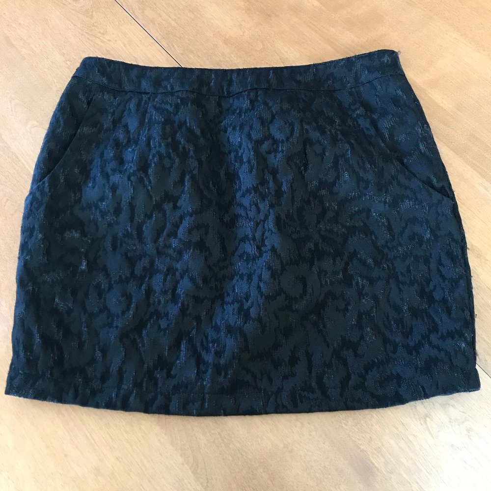 🍍XXI Black Brocade Skirt with Pockets Size M